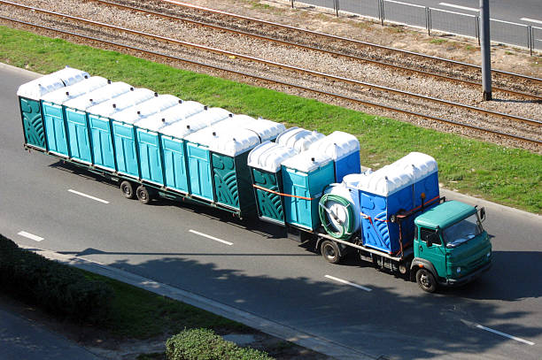 Best Portable restroom trailer rental  in Gretna, LA